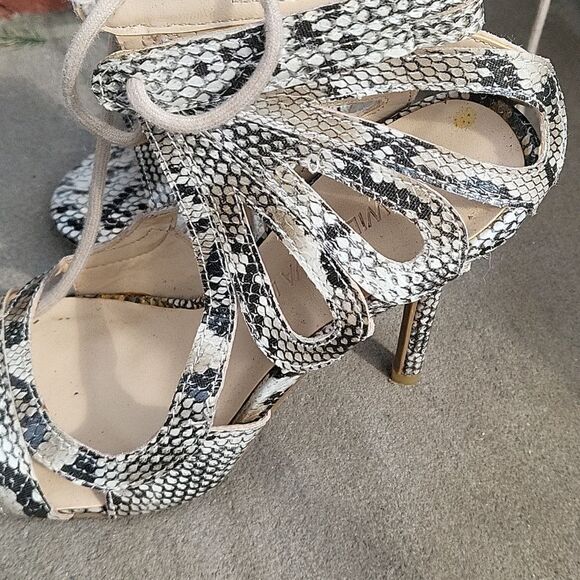 Snake skin heels - Picture 6 of 7